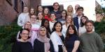 25 studentassistenter står ute på OsloMet Campus Pilestredet