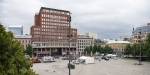 Overview of Youngstorget with market stalls and food trucks. Photo: Benjamin A. Ward.