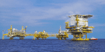 Oljeutvinningsplattform til havs