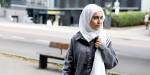 Nada Youssef Alali ute på fortauet i Pilestredet i Oslo.