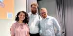 Programleiar for KAI-podden Talieh Sadeghi, statsekretær Karl Kristian Bekeng og førsteamanuensis ved NTNU, Sigmund Østgård Gismervik på scenen.