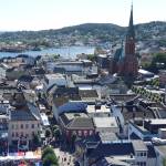 oversiktsbilde over Arendal sentrum under Arendalsuka