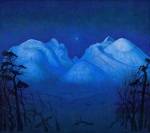Maleriet Vinternatt i Rondane. Et fjell dekket med snø i måneskinn og med blå nattehimmel over. På himmelen skinner en stjerne.