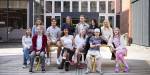 En gruppe nye OsloMet-student på campus sammen med prorektor. Foto: Sonja Balci
